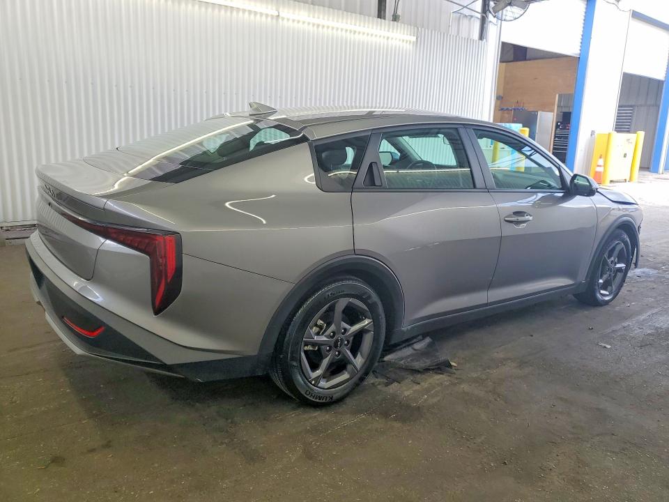 Продажа на аукционе авто 2025 Kia K4, vin: 3KPFT4DE4SE075650, номер лота: 61996586