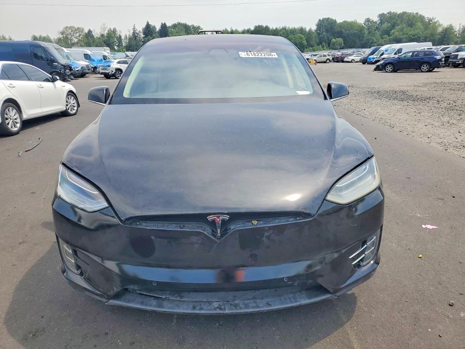 Продаж на аукціоні авто 2017 Tesla Model X, vin: 5YJXCBE2XHF049392, номер лоту: 61822206