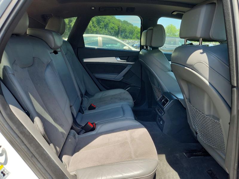 60990546 :رقم المزاد ، WA1B4AFY3K2026898 vin ، 2019 Audi Sq5 مزاد بيع