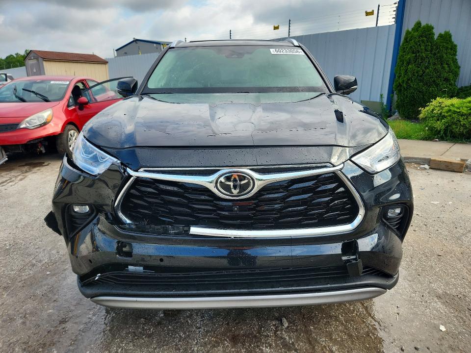 60233056 :رقم المزاد ، 5TDEBRCH0TS708840 vin ، 2026 Toyota Highlander Hybrid مزاد بيع