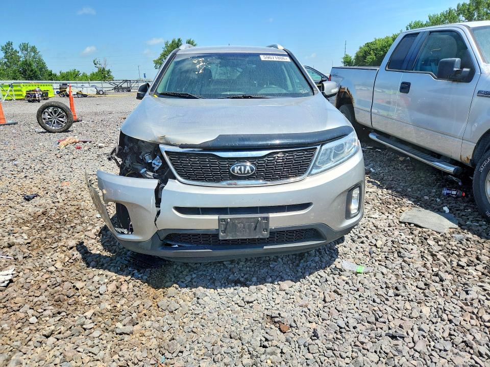 59071806 :رقم المزاد ، 5XYKT3A61FG662290 vin ، 2015 Kia Sorento مزاد بيع