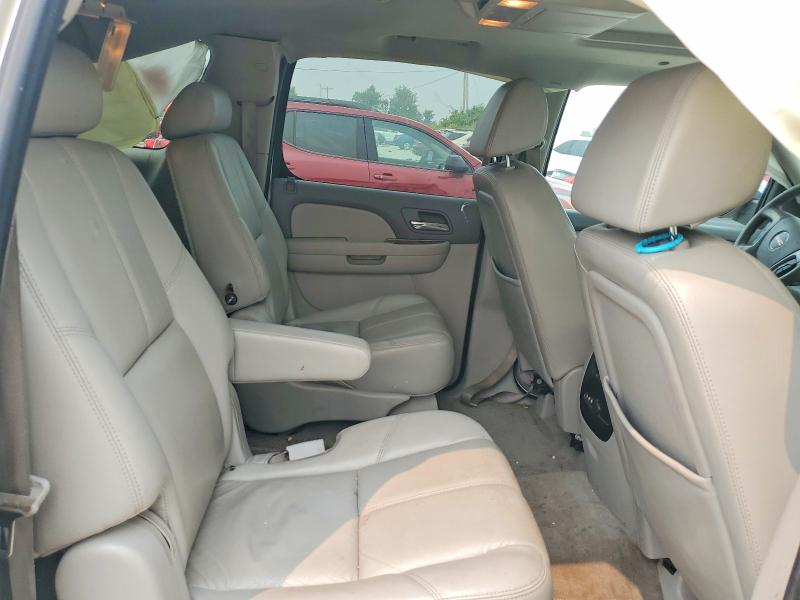 61320706 :رقم المزاد ، 1GKFK16348R215260 vin ، 2008 Gmc Yukon Xl مزاد بيع