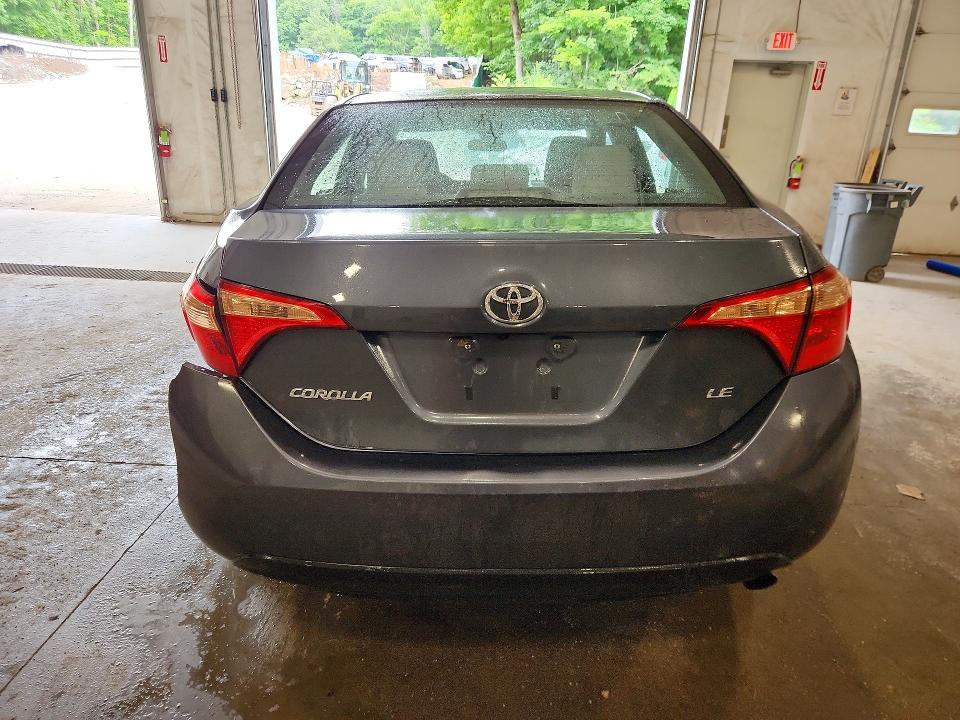 61548836 :رقم المزاد ، 2T1BURHE5HC776658 vin ، 2017 Toyota Corolla مزاد بيع