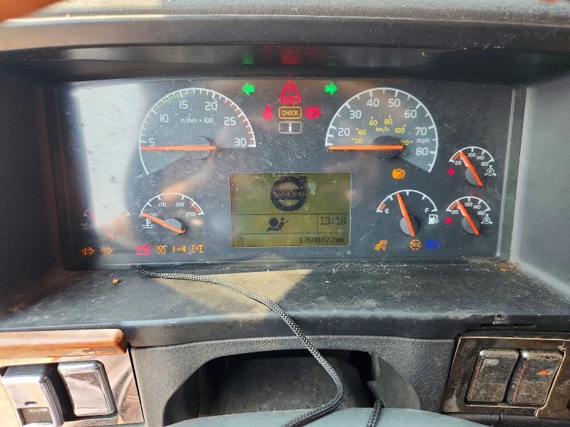 60943516 :رقم المزاد ، 4V4NC9GH96N416111 vin ، 2006 Volvo Vn Vnl مزاد بيع
