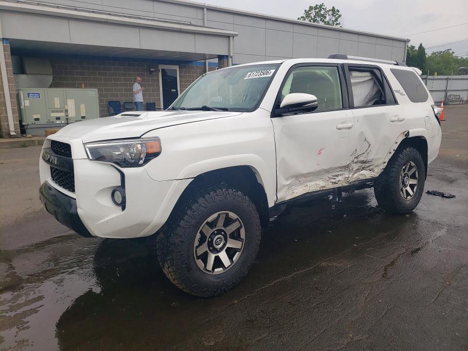 2018 Toyota 4runner მანქანა იყიდება აუქციონზე, vin: JTEBU5JR6J5497255, აუქციონის ნომერი: 61723506