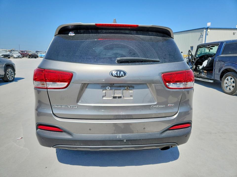 2018 Kia Sorento მანქანა იყიდება აუქციონზე, vin: 5XYPG4A39JG415730, აუქციონის ნომერი: 63229046