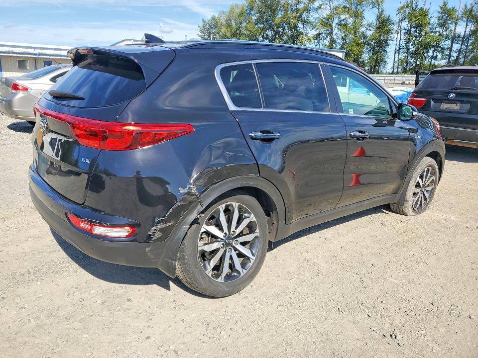 Продажа на аукционе авто 2018 Kia Sportage, vin: KNDPNCAC0J7328358, номер лота: 62915456