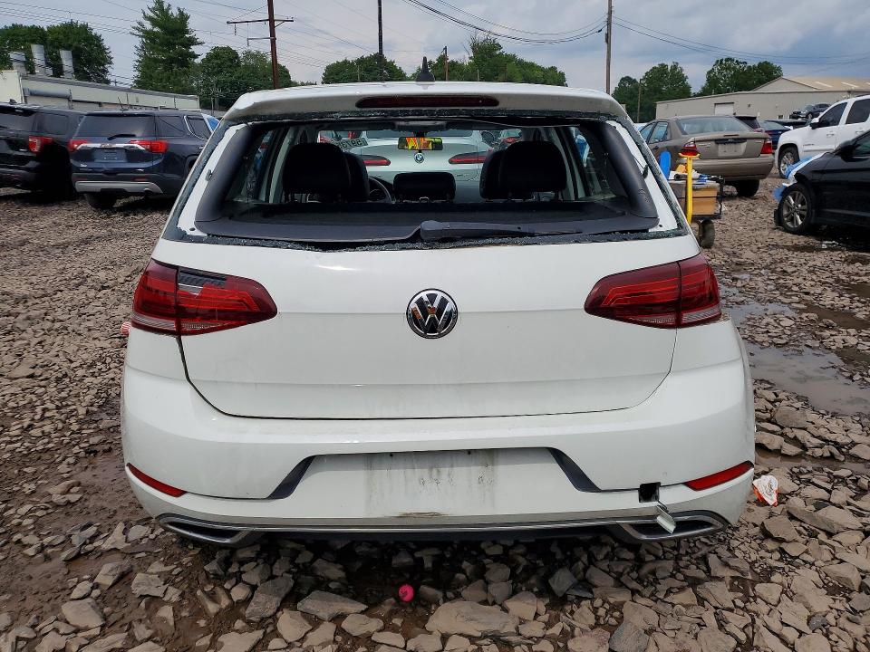2018 Volkswagen Golf მანქანა იყიდება აუქციონზე, vin: 3VWG17AU3JM272981, აუქციონის ნომერი: 59735436