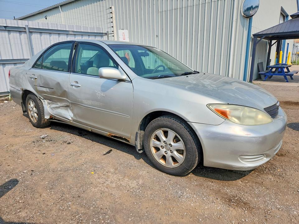 2004 Toyota Camry მანქანა იყიდება აუქციონზე, vin: 4T1BF32KX4U577118, აუქციონის ნომერი: 60835436