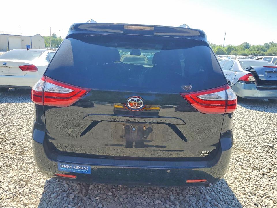 2015 Toyota Sienna მანქანა იყიდება აუქციონზე, vin: 5TDDK3DC7FS113838, აუქციონის ნომერი: 61083276
