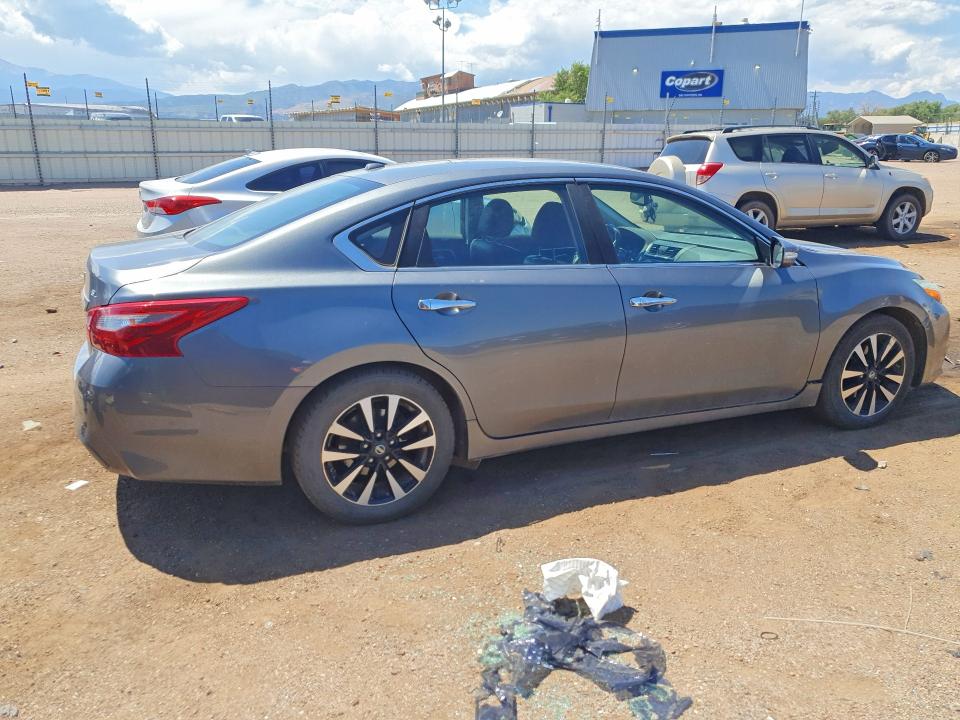 2018 Nissan Altima მანქანა იყიდება აუქციონზე, vin: 1N4AL3AP3JC125265, აუქციონის ნომერი: 61185116