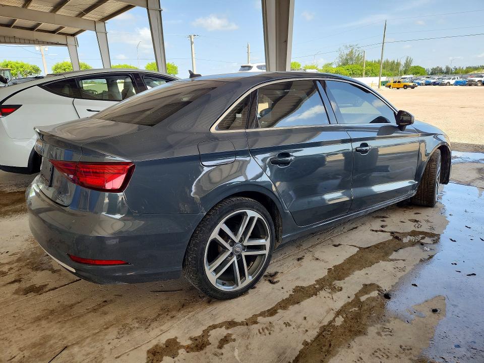 2019 Audi A3 მანქანა იყიდება აუქციონზე, vin: WAUAUGFF1K1014769, აუქციონის ნომერი: 58520396