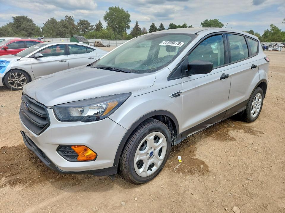 61635876 :رقم المزاد ، 1FMCU0F74JUA18156 vin ، 2018 Ford Escape مزاد بيع