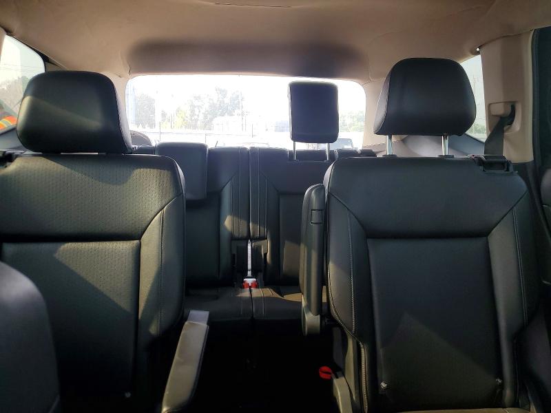 60808636 :رقم المزاد ، 1V2MR2CA6JC566783 vin ، 2018 Volkswagen Atlas مزاد بيع