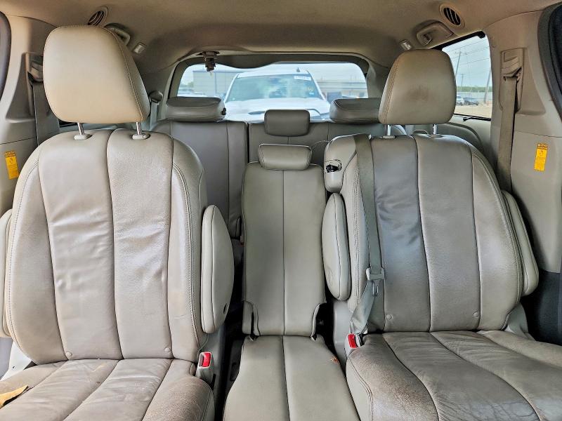 61746906 :رقم المزاد ، 5TDYK3DC7ES503595 vin ، 2014 Toyota Sienna مزاد بيع