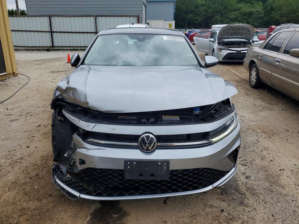 60942806 :رقم المزاد ، 3VW7X7BUXSM090290 vin ، 2025 Volkswagen Jetta مزاد بيع