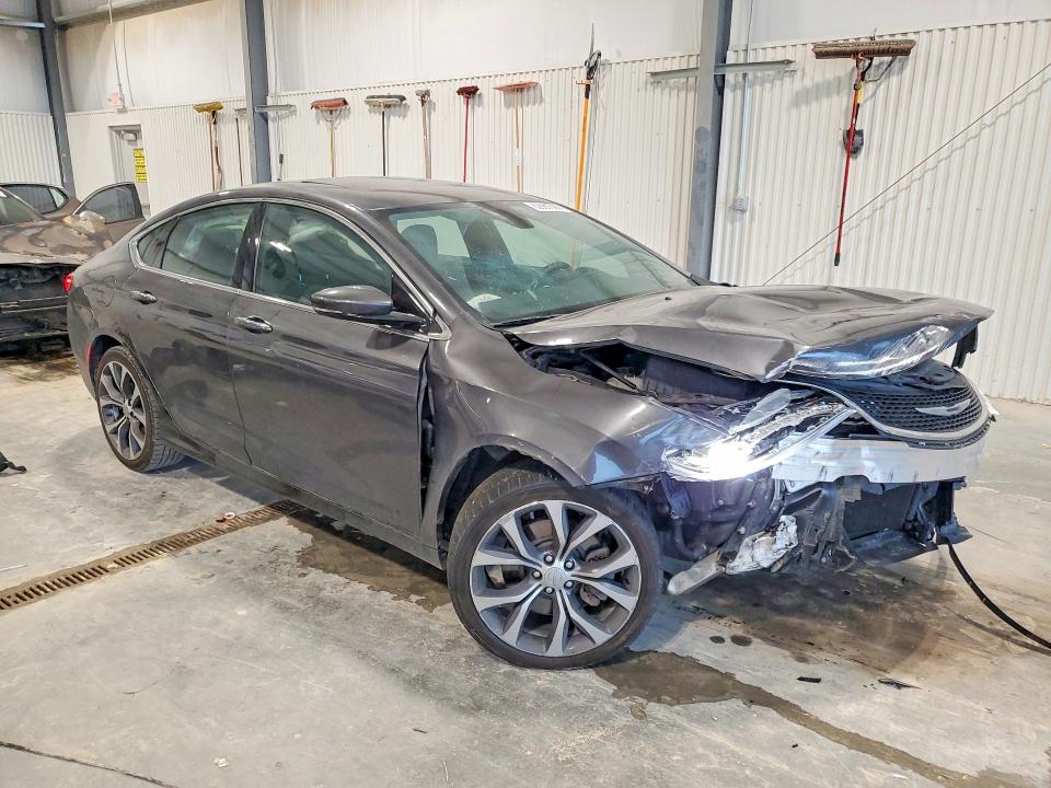 62981306 :رقم المزاد ، 1C3CCCEG3FN540583 vin ، 2015 Chrysler 200 مزاد بيع