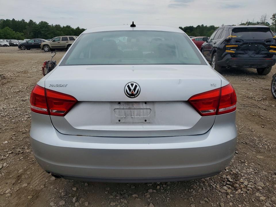 62606416 :رقم المزاد ، 1VWBP7A38CC043653 vin ، 2012 Volkswagen Passat مزاد بيع