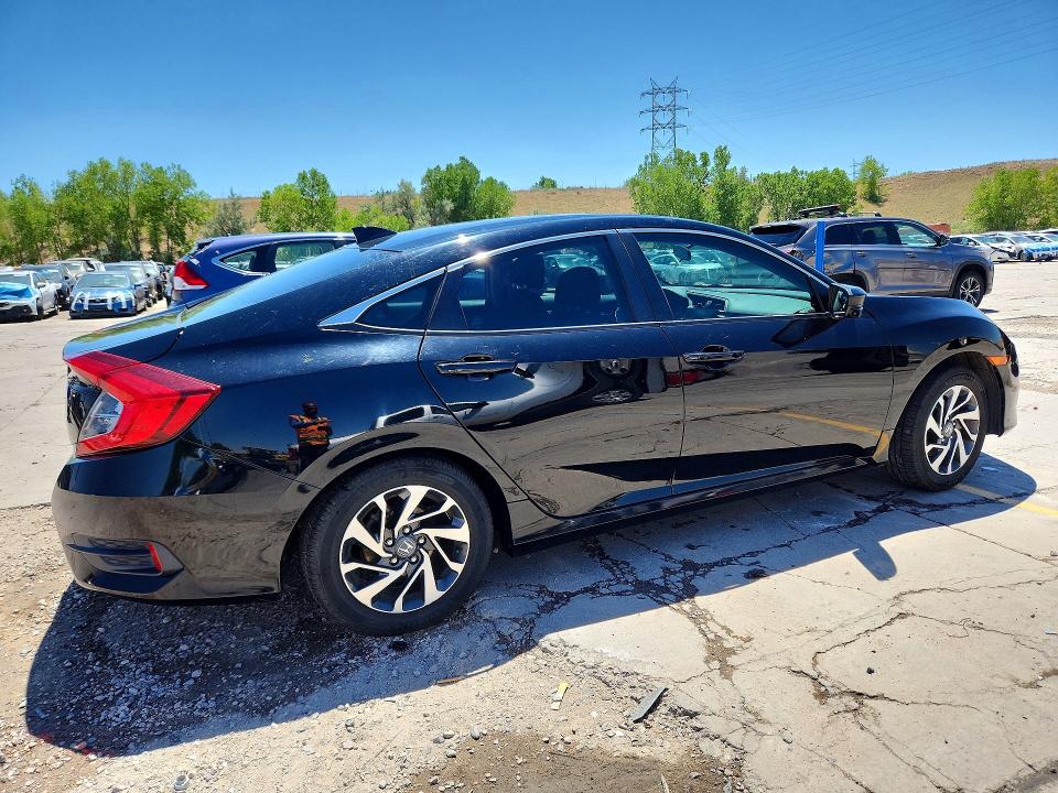 Продаж на аукціоні авто 2018 Honda Civic, vin: 19XFC2F74JE014168, номер лоту: 61057456