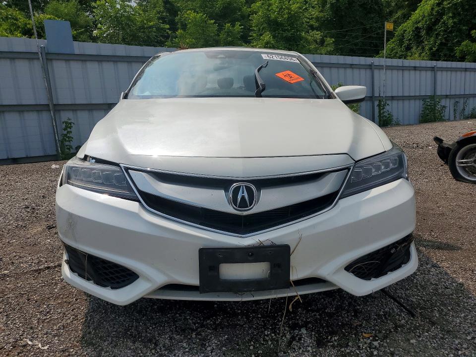 62156896 :رقم المزاد ، 19UDE2F38JA801207 vin ، 2018 Acura Ilx مزاد بيع