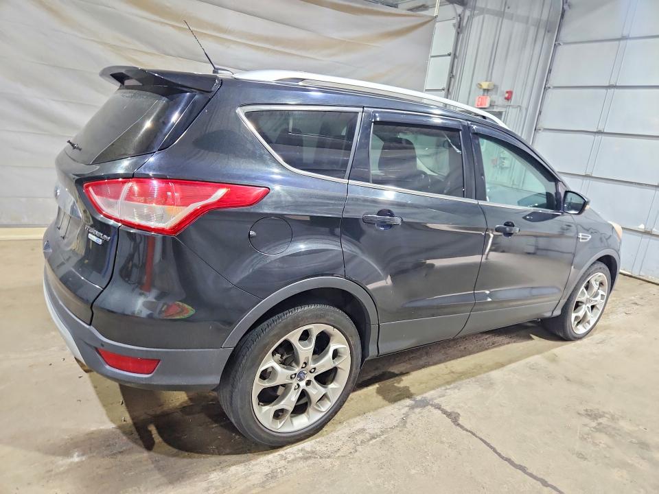 63102436 :رقم المزاد ، 1FMCU9JX4EUD62555 vin ، 2014 Ford Escape مزاد بيع