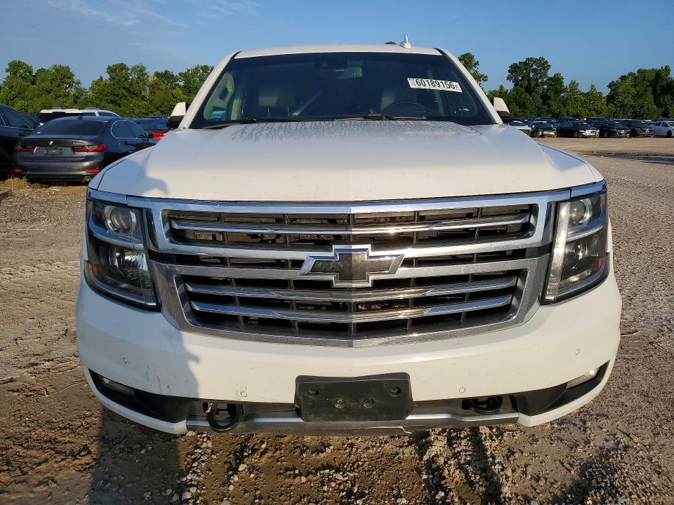 2017 Chevrolet Suburban მანქანა იყიდება აუქციონზე, vin: 1GNSKHKC2HR385164, აუქციონის ნომერი: 60189156