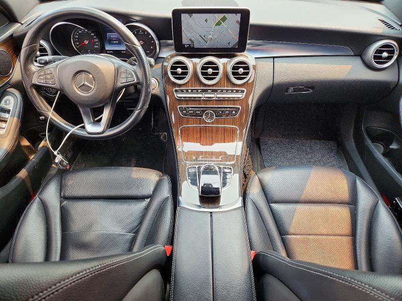 60737986 :رقم المزاد ، 55SWF4KB7FU000763 vin ، 2015 Mercedes-benz C مزاد بيع
