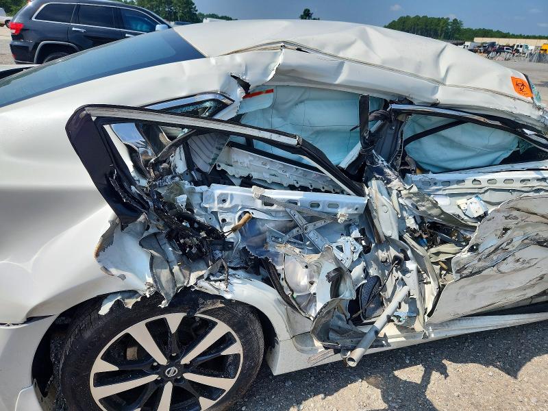 63043726 :رقم المزاد ، 1N4AL3AP7JC109862 vin ، 2018 Nissan Altima مزاد بيع