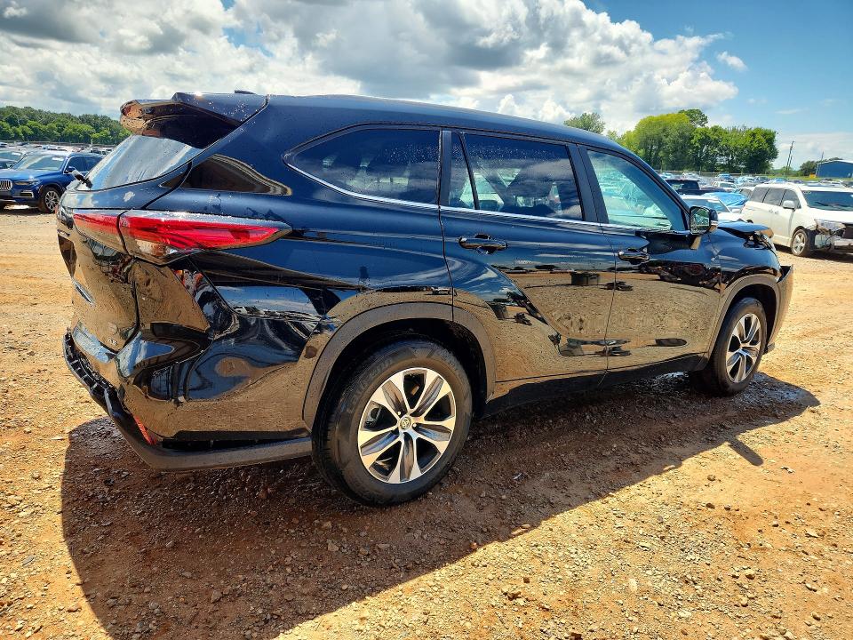 Продаж на аукціоні авто 2023 Toyota Highlander, vin: 5TDKDRAH5PS025070, номер лоту: 61214766