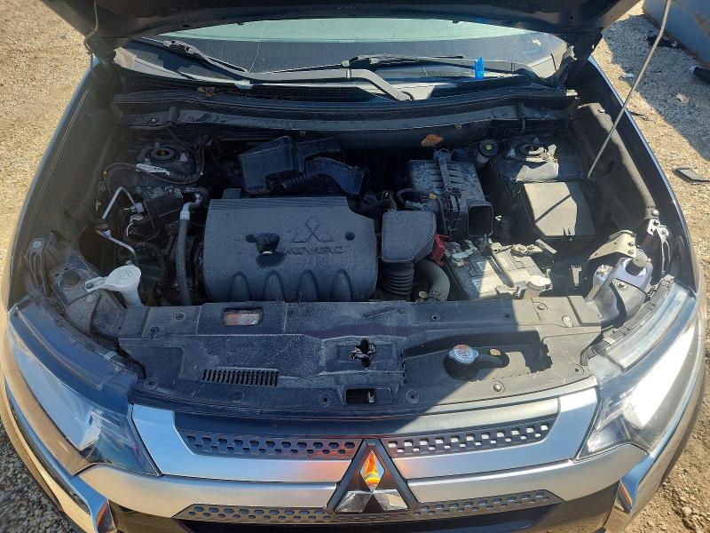 62765826 :رقم المزاد ، JA4AZ3A3XKZ044004 vin ، 2019 Mitsubishi Outlander مزاد بيع