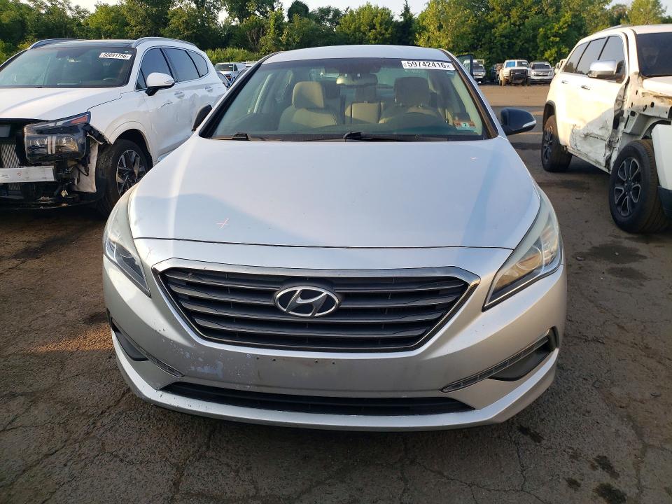 59742416 :رقم المزاد ، 5NPE24AA9FH142874 vin ، 2015 Hyundai Sonata مزاد بيع