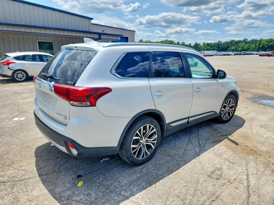 Продажа на аукционе авто 2017 Mitsubishi Outlander, vin: JA4AZ3A35HZ059096, номер лота: 61935666