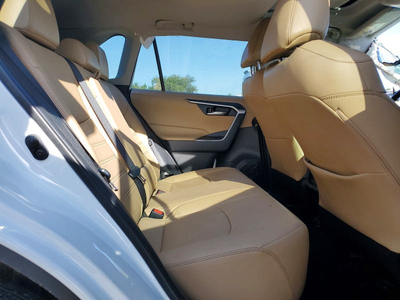 85622365 :رقم المزاد ، 2T3C1RFV2MW149092 vin ، 2021 Toyota Rav4 مزاد بيع