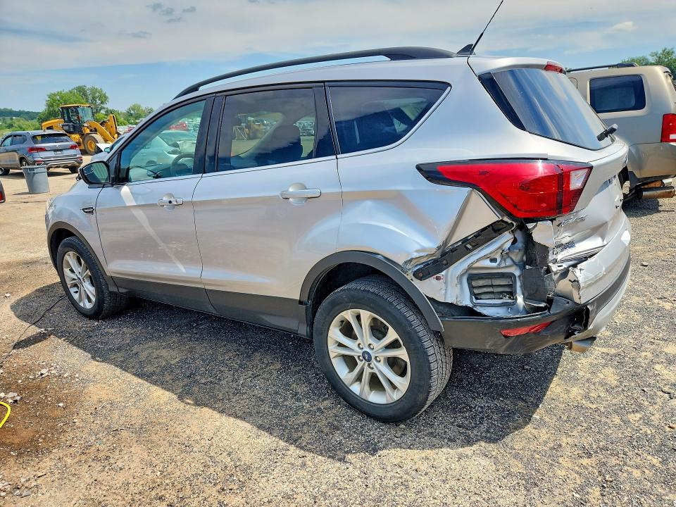 2019 Ford Escape მანქანა იყიდება აუქციონზე, vin: 1FMCU9HD9KUA35589, აუქციონის ნომერი: 59892326