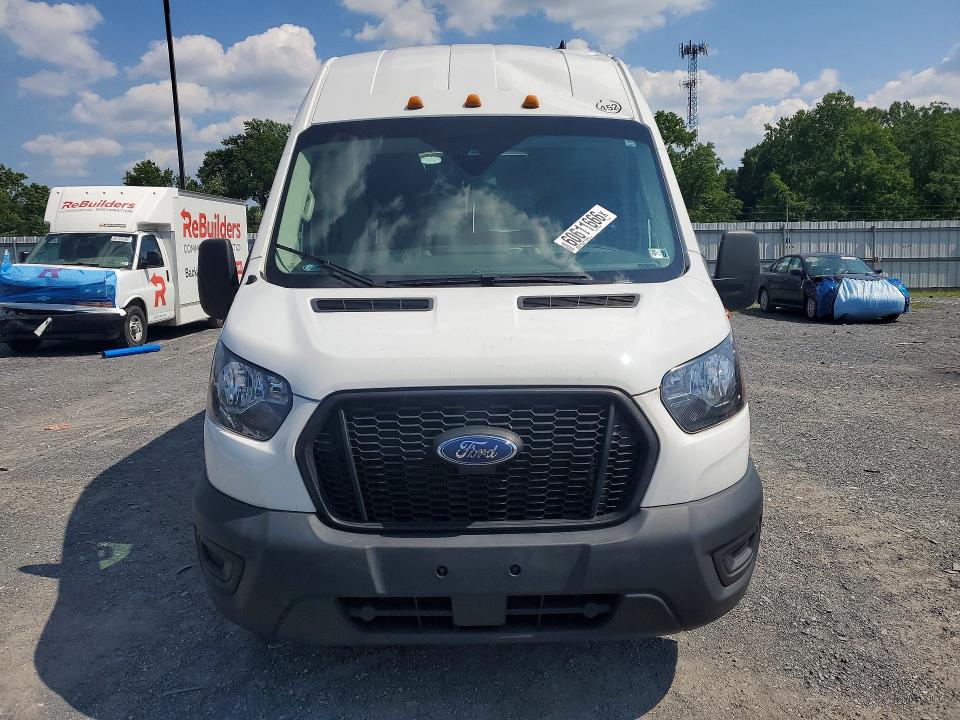 60611666 :رقم المزاد ، 1FDVU4X83NKA32753 vin ، 2022 Ford Transit مزاد بيع