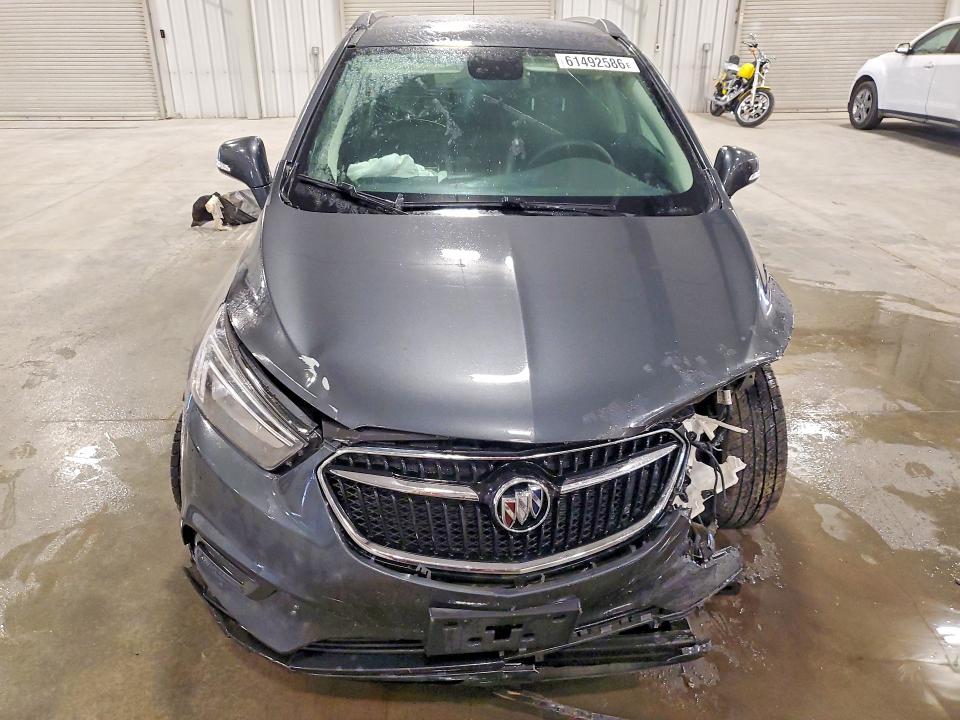 61492586 :رقم المزاد ، KL4CJESB5JB520782 vin ، 2018 Buick Encore مزاد بيع