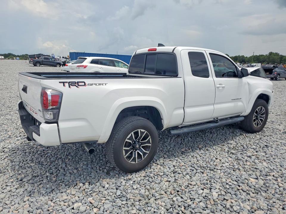 63382126 :رقم المزاد ، 3TYRZ5CN5NT020657 vin ، 2022 Toyota Tacoma مزاد بيع