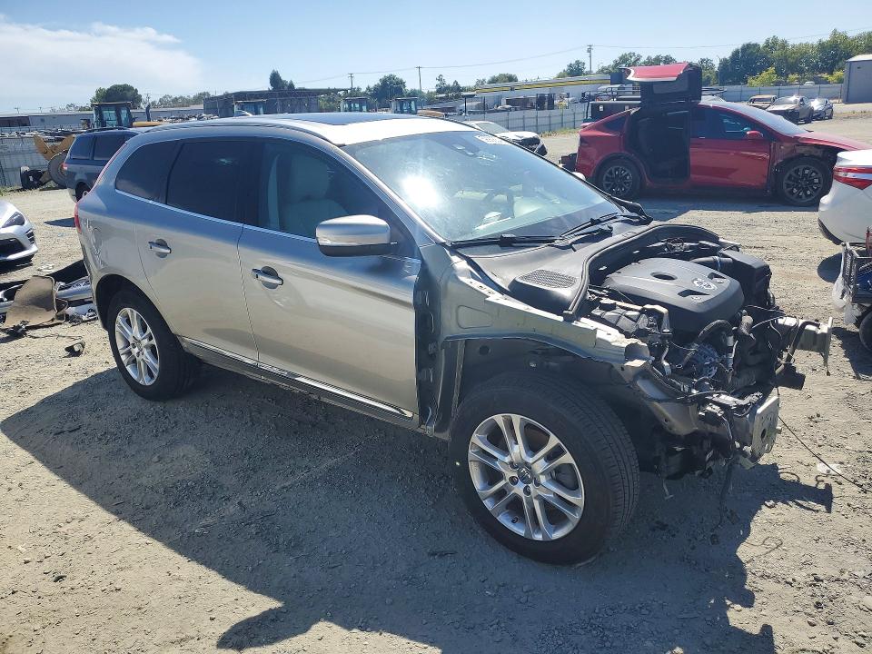 59908546 :رقم المزاد ، YV426MDC1F2616691 vin ، 2015 Volvo Xc60 مزاد بيع