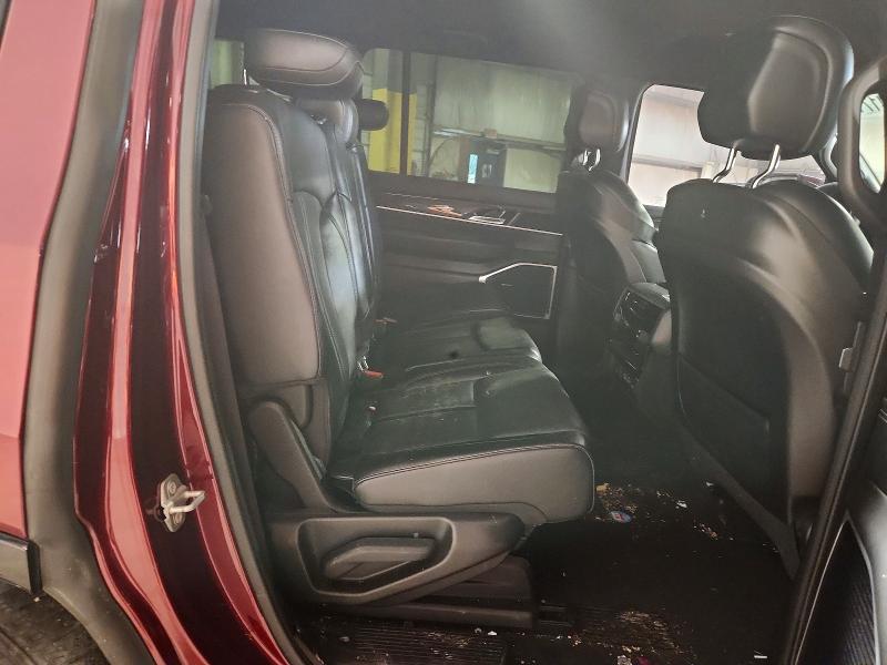 Продажа на аукционе авто 2022 Jeep Wagoneer, vin: 1C4SJVDT3NS114366, номер лота: 61041716