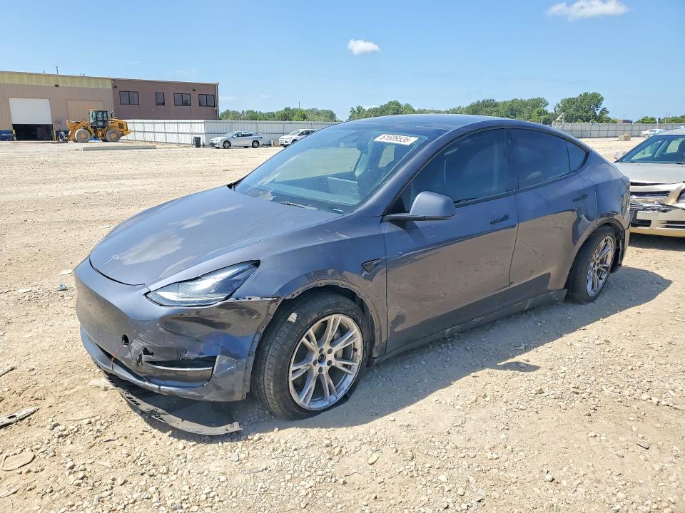 61609536 :رقم المزاد ، 7SAYGDEE8PF703645 vin ، 2023 Tesla Model Y مزاد بيع