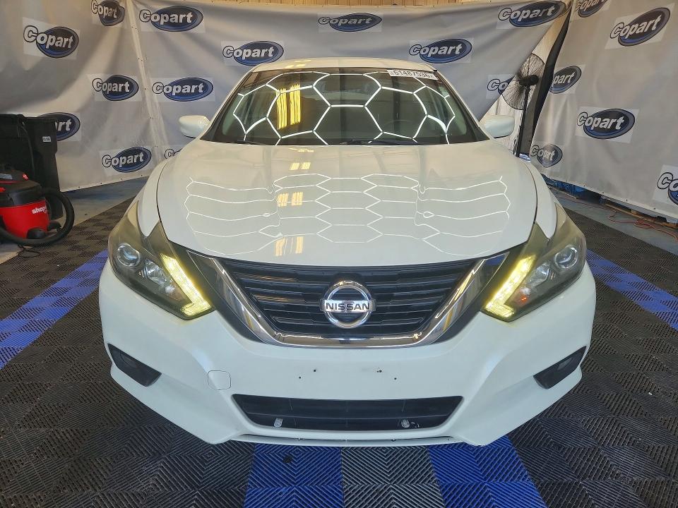 Продаж на аукціоні авто 2017 Nissan Altima, vin: 1N4AL3APXHN315420, номер лоту: 61487536