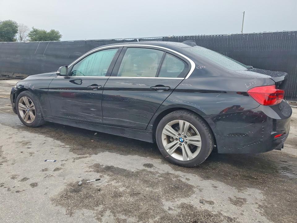 63209546 :رقم المزاد ، WBA8B9G55HNU48961 vin ، 2017 Bmw 330 مزاد بيع