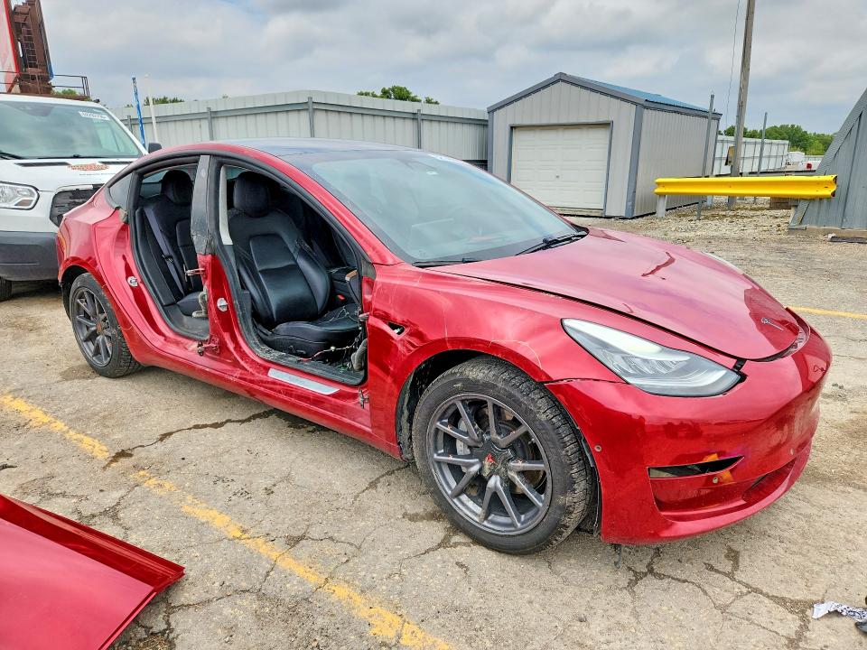 2020 Tesla Model 3 მანქანა იყიდება აუქციონზე, vin: 5YJ3E1EC1LF586477, აუქციონის ნომერი: 62146966