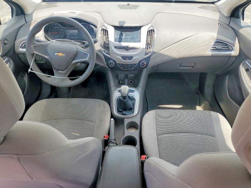 60696856 :رقم المزاد ، 1G1BB5SM1J7195933 vin ، 2018 Chevrolet Cruze مزاد بيع