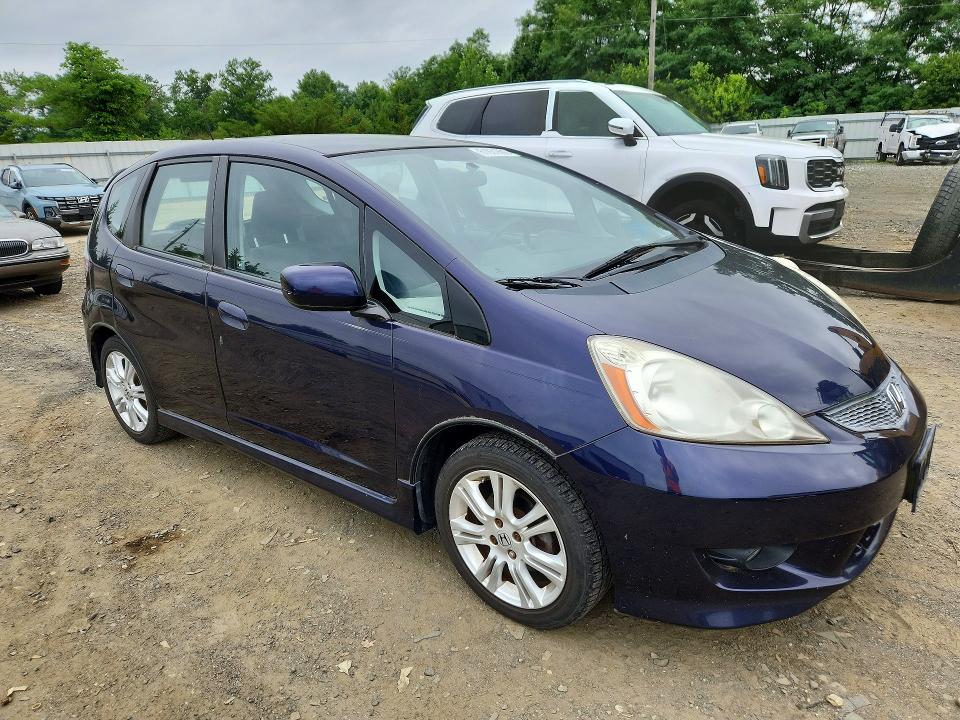 61931696 :رقم المزاد ، JHMGE88689S038759 vin ، 2009 Honda Fit مزاد بيع