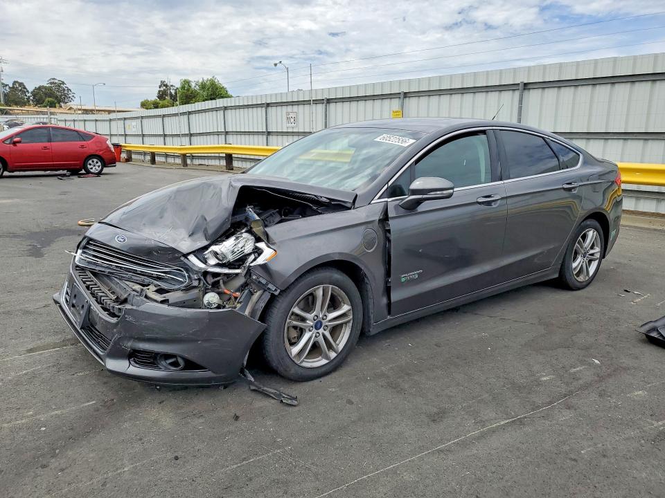 60522556 :رقم المزاد ، 3FA6P0SU4GR241808 vin ، 2016 Ford Fusion مزاد بيع