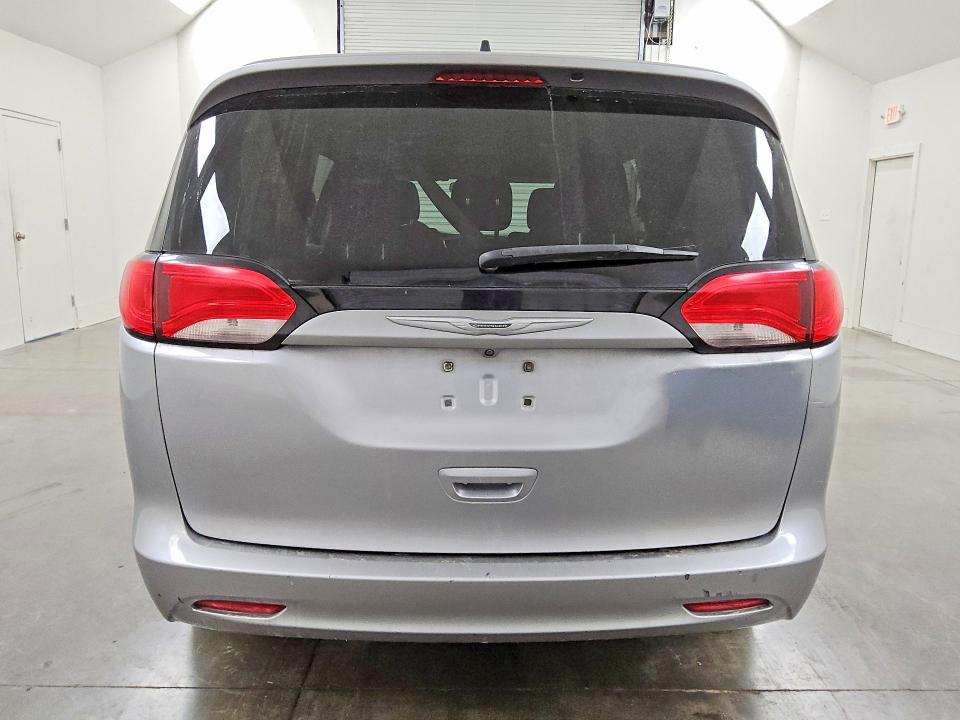 61012056 :رقم المزاد ، 2C4RC1CG2MR580280 vin ، 2021 Chrysler Voyager مزاد بيع