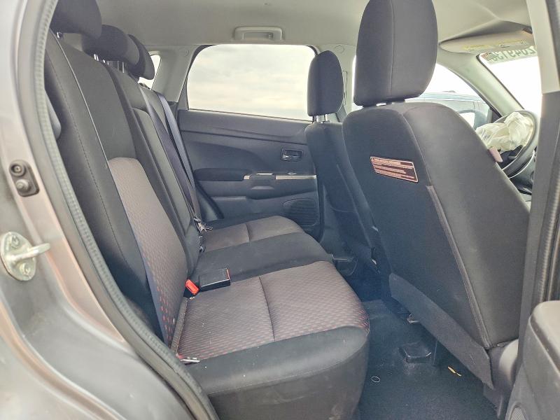 62649136 :رقم المزاد ، JA4AP3AUXJU002006 vin ، 2018 Mitsubishi Outlander Sport مزاد بيع