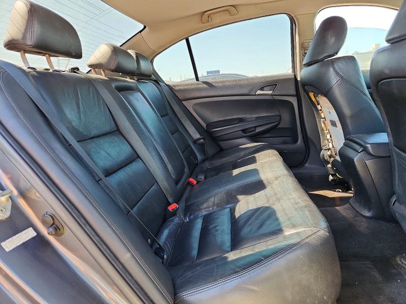 61638646 :رقم المزاد ، 1HGCP2F64BA122004 vin ، 2011 Honda Accord مزاد بيع
