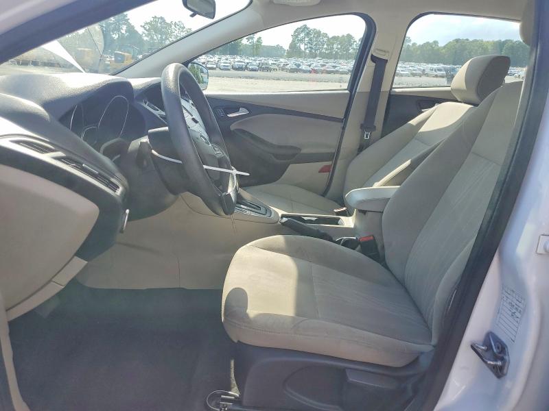 62000636 :رقم المزاد ، 1FADP3K25JL225095 vin ، 2018 Ford Focus مزاد بيع